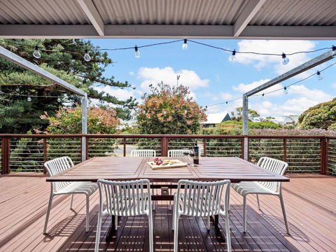 Eagle Bay Beach House - 300m To The Beach! - Hotel Accommodation 0