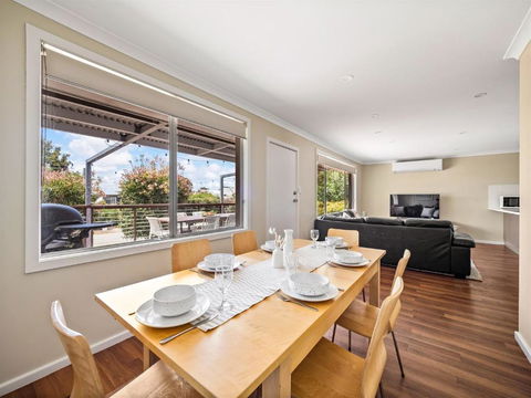 Eagle Bay Beach House - 300m To The Beach! - Hotel Accommodation 3