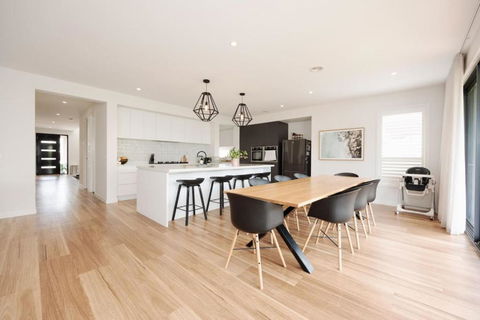 EDEN Spacious Torquay Family Escape - Hotel Accommodation 0