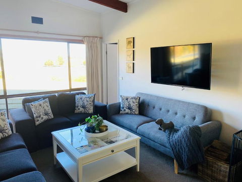 ELM Accommodation - Merrijig - Hotel Accommodation 4