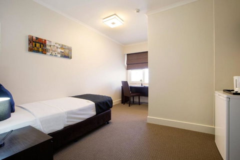 Enfield Hotel - Hotel Accommodation 2