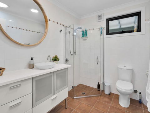 Escape To Bicheno - Hotel Accommodation 4