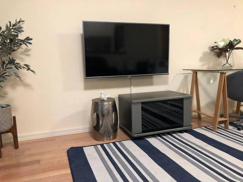 Escape To Strathfield For 8 Guests - Hotel Accommodation 3