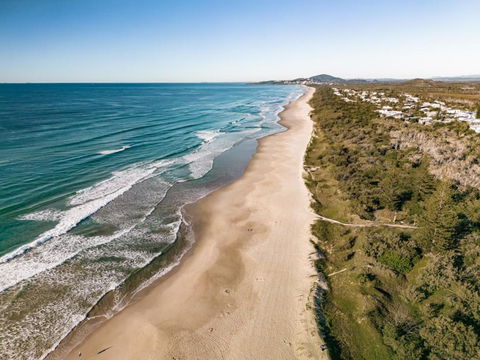 Essence Peregian Beach Resort - Saltbush 5 Bedroom Luxury Home - Hotel Accommodation 1