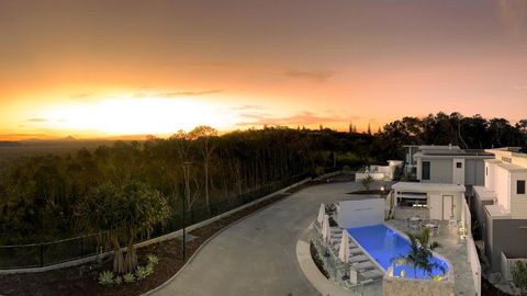 Essence Peregian Beach Resort - Saltbush 5 Bedroom Luxury Home - Hotel Accommodation 0