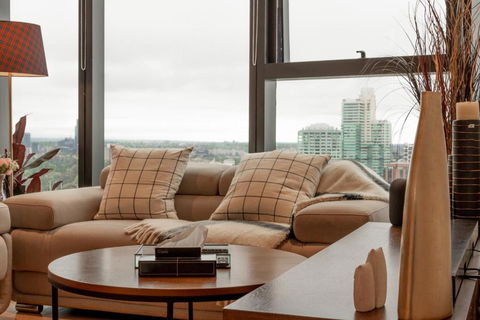 Essence Residence With Bay Views & Parking - Hotel Accommodation 1