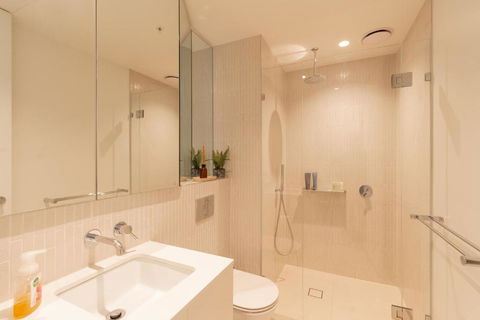 Essence Residence With Bay Views & Parking - Hotel Accommodation 4