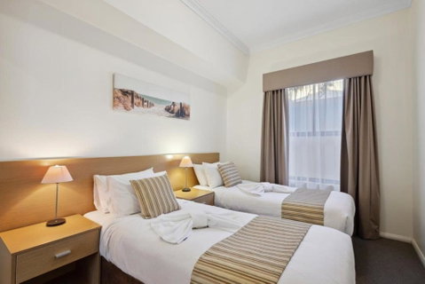 Fabulous Apt In Northbridge With Pool & WiFi - Hotel Accommodation 3
