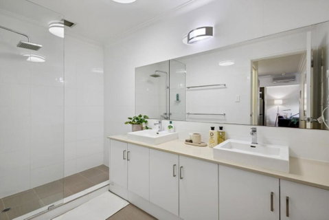Fabulous Apt In Northbridge With Pool & WiFi - Hotel Accommodation 4