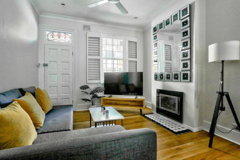 Gorgeous 2 Bedroom House Ultimo 2 E-Bikes Included - Hotel Accommodation 0
