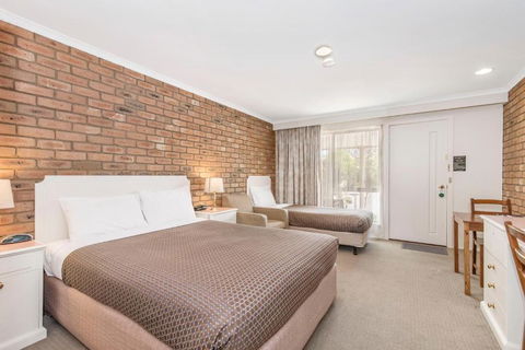 Golden Square Motor Inn - Hotel Accommodation 3
