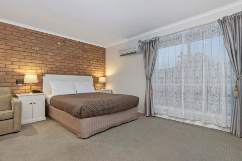Golden Square Motor Inn - Hotel Accommodation 4