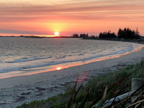 Hello House - Hotel Accommodation 0