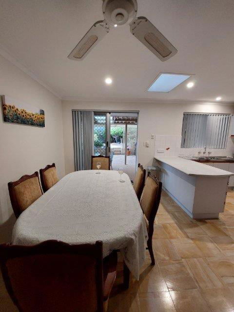 Hello House - Hotel Accommodation 1