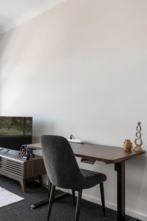 Home Abroad - 3BR With Dedicated Workspace - Hotel Accommodation 2