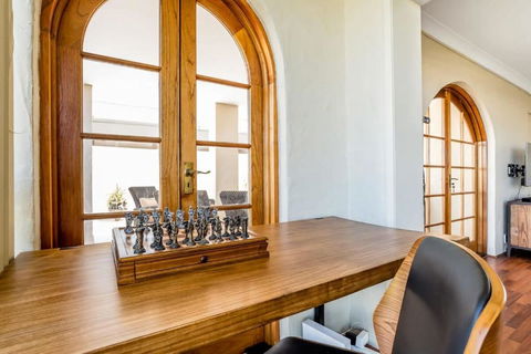 Inner City Pad Indooroopilly - Hotel Accommodation 1