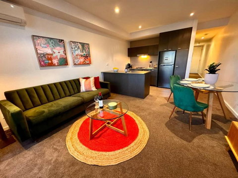 Ideal Quiet 1BR Prahran Apt Near Cafes Transport - Hotel Accommodation 0