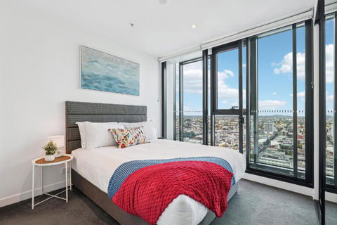 Inner-City 1-Bed With Stunning Views, Pool & Gym - Hotel Accommodation 1