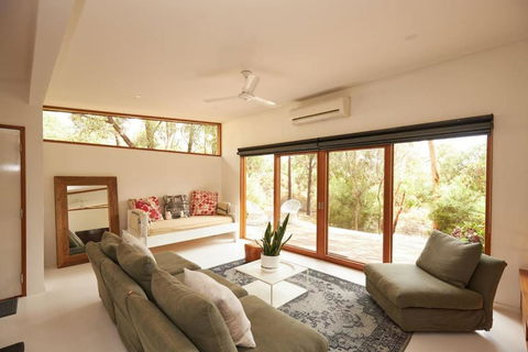 Ironbark Shack - Jan Juc - Hotel Accommodation 0