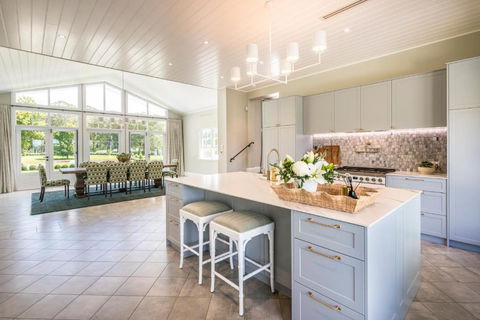 Isca House, Exeter, NSW - Hotel Accommodation 2