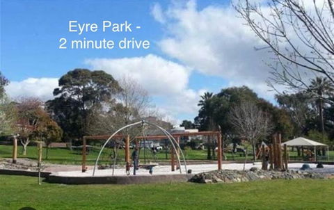 Island House - Hotel Accommodation 2