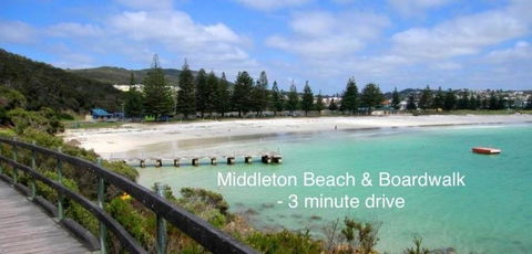 Island House - Hotel Accommodation 1