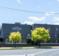 Adelaide Royal Coach - Hotel Accommodation