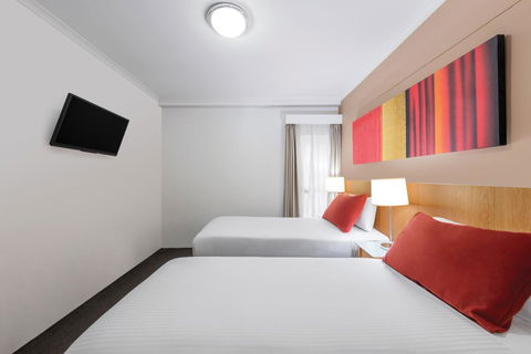 Adina Serviced Apartments Sydney Martin Place - Hotel Accommodation 1