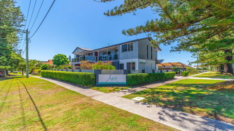 Adrift Apartments - Hotel Accommodation 0