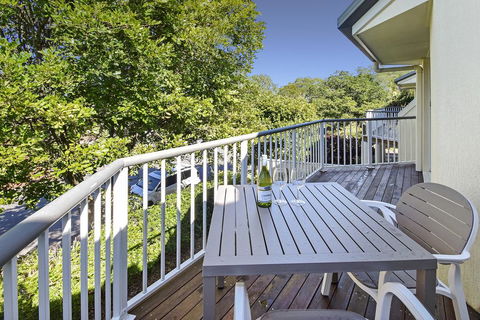 Advance Place - Hotel Accommodation 1