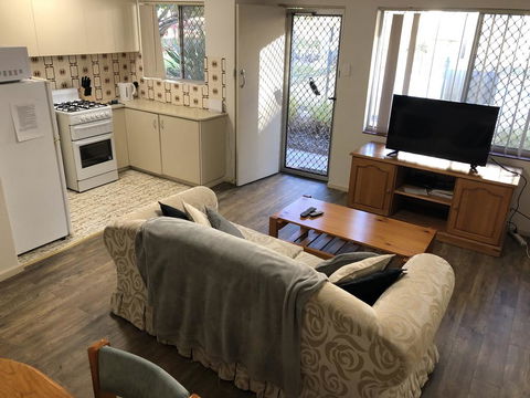 Affordable Comfortable Inglewood Apartment+Pool - Hotel Accommodation 3