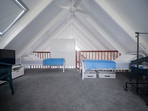 Affordable Twin Peaks 1 - Hotel Accommodation 2