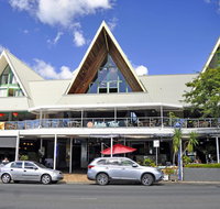 Airlie Waterfront Accommodation - Hotel Accommodation