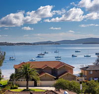 Aislinn' 3/273 Corrie Parade - air con water views BBQ - Hotel Accommodation