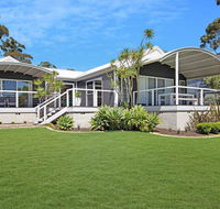 Akarana Beach House  Jervis Bay Rentals - Hotel Accommodation
