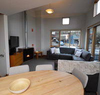 Akuna 3 - Hotel Accommodation