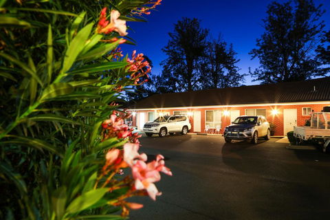 Akuna Motor Inn And Apartments - Hotel Accommodation 0