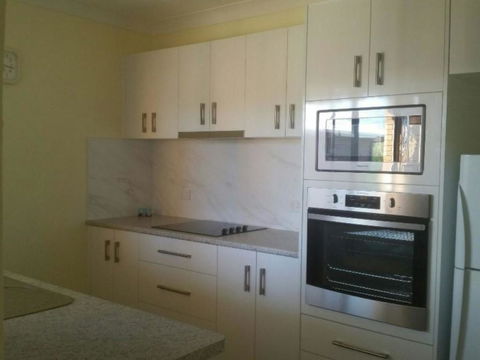 Akuna, Unit 8, 112-116 Little Street - Hotel Accommodation 2