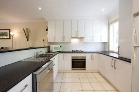 Albury Suites - Schubach Street - Hotel Accommodation 2