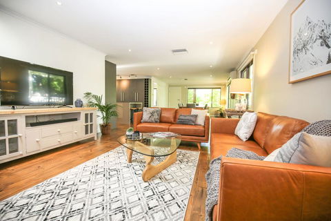 Alderwood - Hotel Accommodation 0