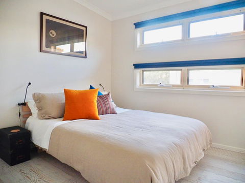 Alice's Palace, 2-minute Walk To Lifeguard Patrolled Surf Beach - Hotel Accommodation 3