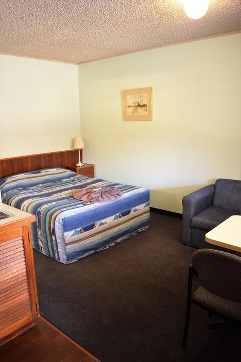 Alkira Motel - Hotel Accommodation 3
