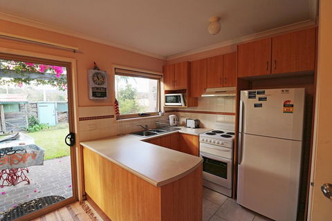 Alloway - Hotel Accommodation 3