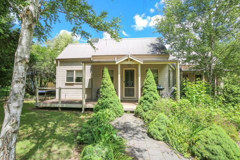 Alpine Arnica Cottage 1 - Hotel Accommodation 1