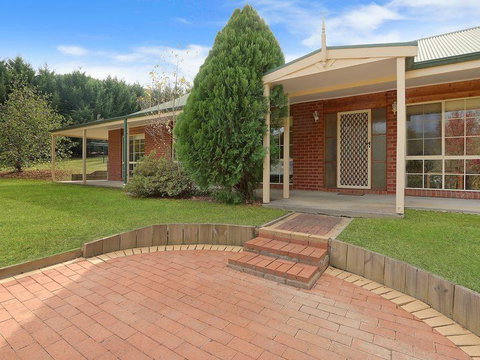 Alpine Mist - Spacious 5 Bedroom Home - Hotel Accommodation 0