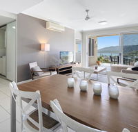 Amazing Ocean views Pool Award winning location Airlie Beach