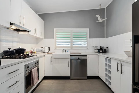 Amber Cottage, Luxury Seaside Retreat With Outdoor Spa! - Hotel Accommodation 2