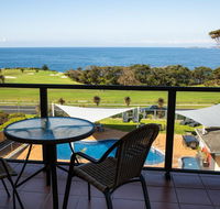 Amooran Oceanside Apartments and Motel - Hotel Accommodation