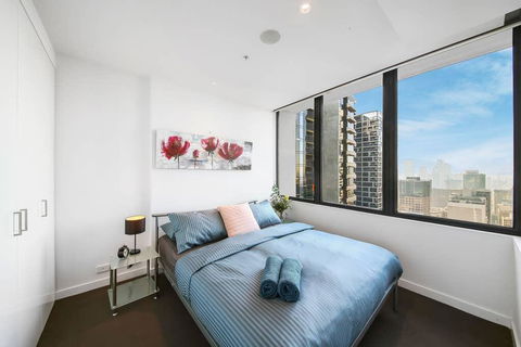 An Exquisite 2BR Apt With Stunning City Views - Hotel Accommodation 1