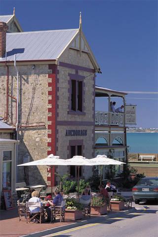 Anchorage Seafront Hotel - Hotel Accommodation 3